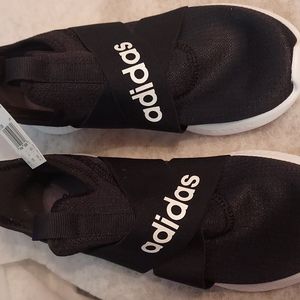 Women's Adidas shoes new size 8.5